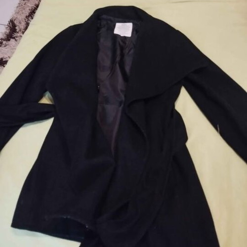 Black hemipalto size large like new