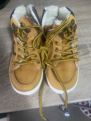 Saxo blues kids boots size 25 like new brown