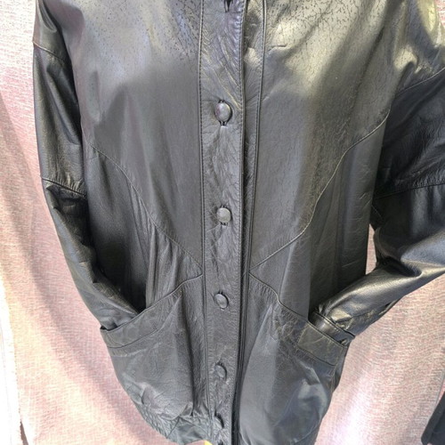 Women's vintage leather jacket with batwing sleeves XL used, black