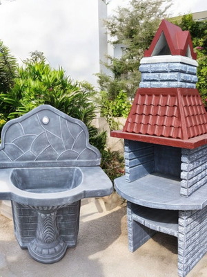 Jaklin Garden Set Fountain and Barbecue in Gray and White, New
