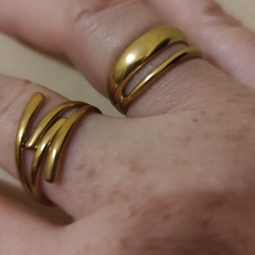 Set of two gold-tone rings size 8, stainless steel, new