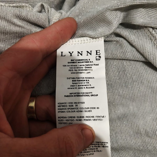 Lynne φόρεμα καινούργιο, ασημί χρώμα, με άνοιγμα μπροστά