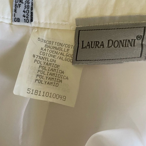 Laura Donini white summer skirt small size like new