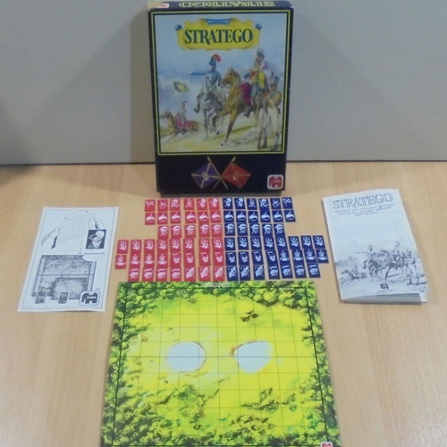 Stratego vintage board game from 1983 like new