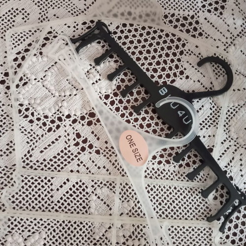 Children's hangers plastic used, set of 3