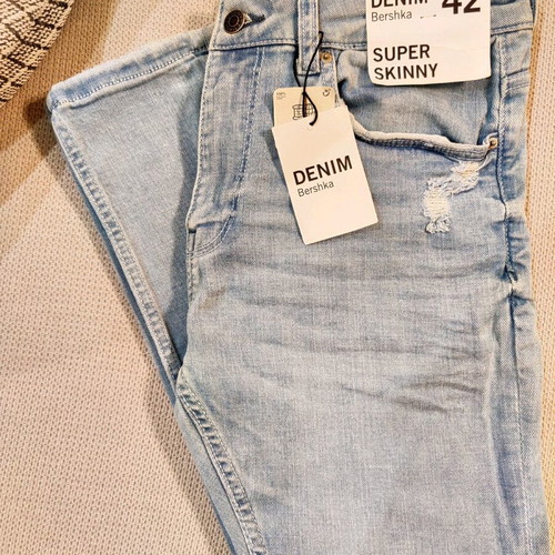 Bershka men's light blue super skinny jeans new XL