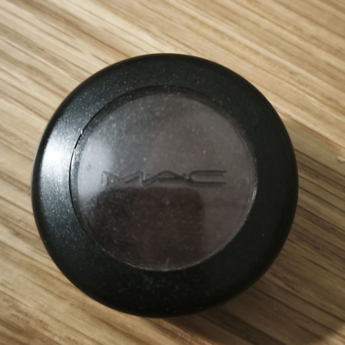 Mac eyeshadow used, dark brown shade
