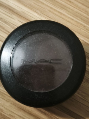Mac eyeshadow used, dark brown shade
