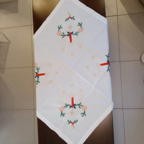 Christmas table runner with festive embroidery like new (81x74 cm)