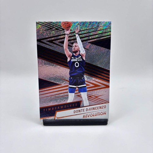 Donte DiVincenzo Revolution 2024-25 basketball card