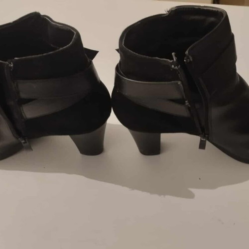 Black ankle boots size 41 used with conical heel and buckle