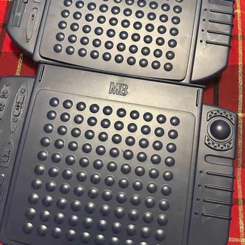 Battleship board game 1999 like new