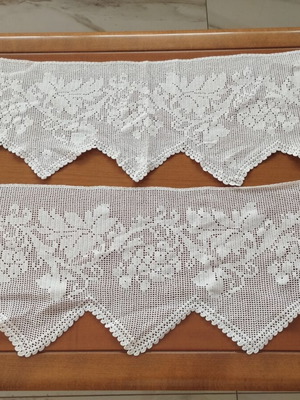 Vintage handmade wide crochet lace set of 2 with grapevine design, like new