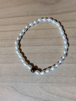 Anklet with faux pearls like new, white and bronze detail