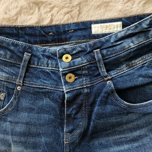Irene women's boyfriend fit cropped jeans like new, blue