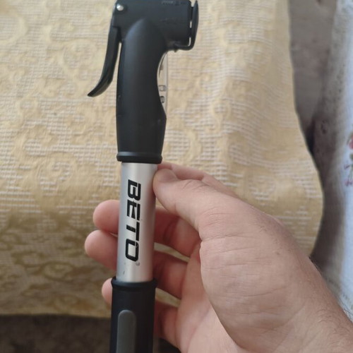 Hand pump for bicycle