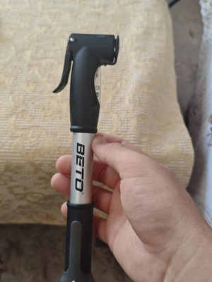 Hand pump for bicycle