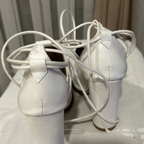 Pumped Up White Lace-Up High Heel Sandals like new