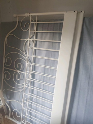 Διπλό κρεβάτι ΙΚΕΑ με στρώμα σε άριστη κατάσταση