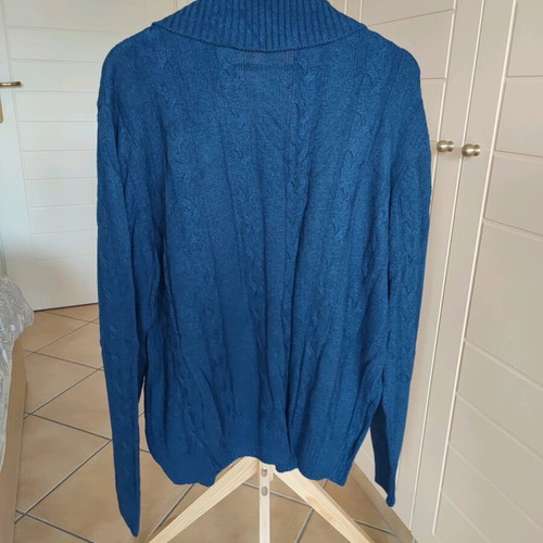 Guy Laroche men's knitted cardigan blue like new, size XXL
