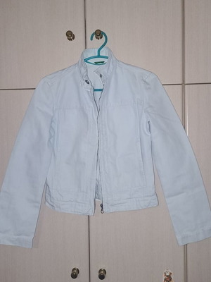 Τζιν ζακετάκι Benetton σαν καινούργιο, μέγεθος small 34-36, τιρκουάζ
