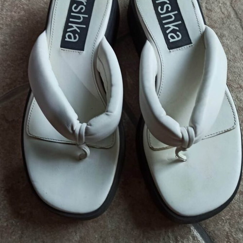 Bershka white flip flops with black sole like new, size 38