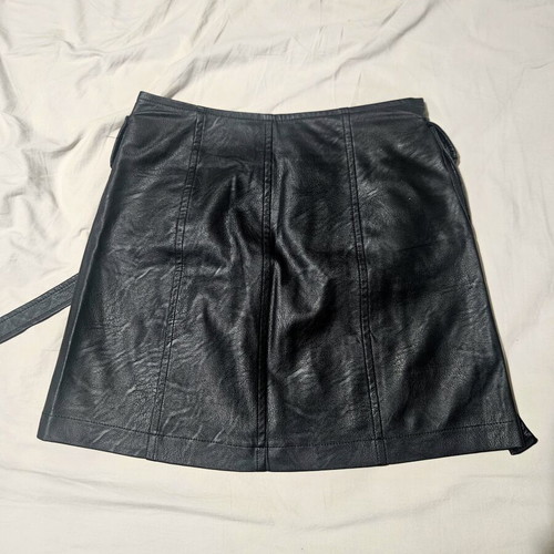 Arpyes mini skirt like new, leather, size S/M, black