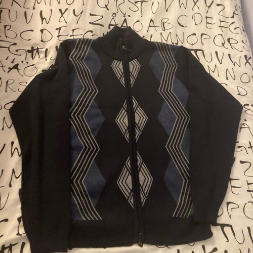Men's cardigan new, size medium