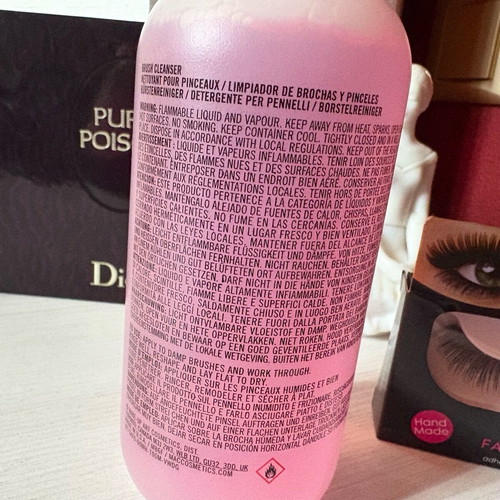 Mac brush cleanser new with free false eyelashes
