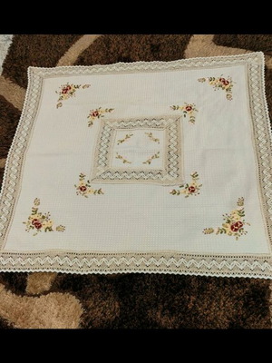 Tablecloth new, dimensions 1.28x1.18 m