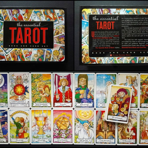 The Essential Tarot card deck by Rosalind Simmons like new book and card set