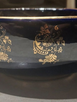 Limoges μπόλ σαν καινούργιο, βαθύ μπλέ με χρυσές λεπτομέρειες