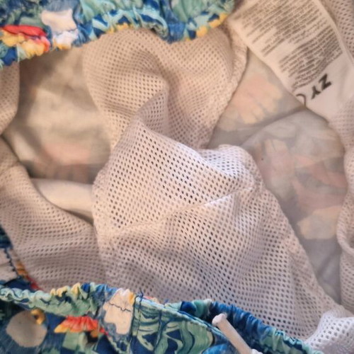 Children's swimwear like new, colorful, size 8 years