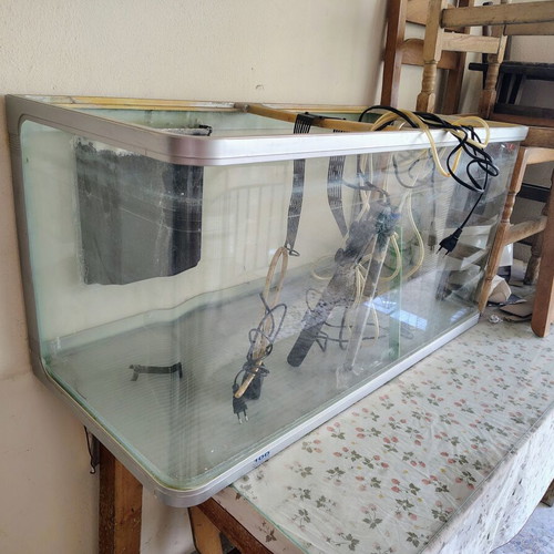 Aquarium 100lt used with accessories