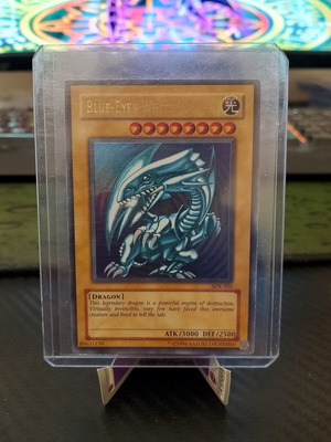 Blue Eyes White Dragon SDK-001 card used