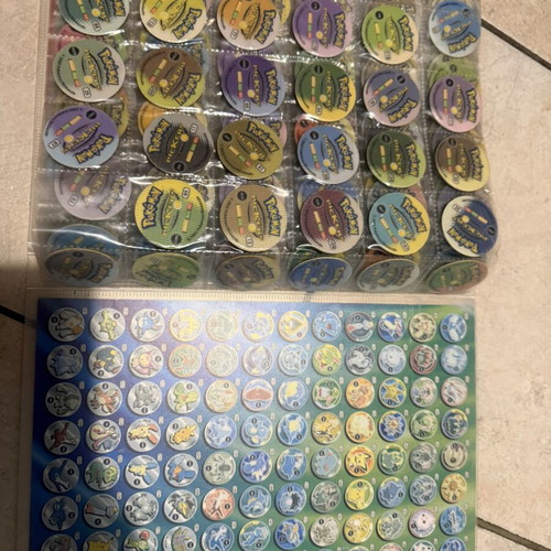 Pokémon Pickers collection like new with many pieces