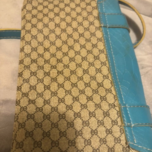 Small shoulder bag used in very good condition