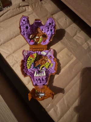 Mighty Max shell used, only