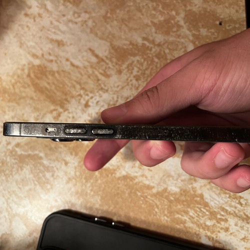 Apple iPhone 13 Pro 128GB with case, silent button broken