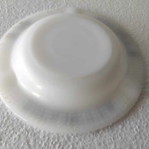 Karelia Rex Cigarette Ashtray Opaline from the 70s like new