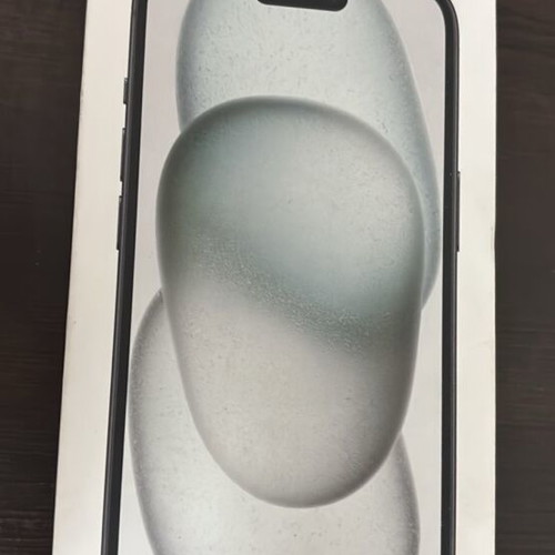 iPhone 15 128GB like new, black, with box and charger