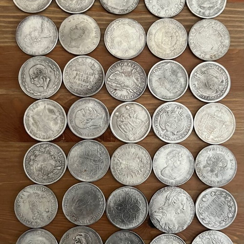 Collection of 41 coins like new, pack