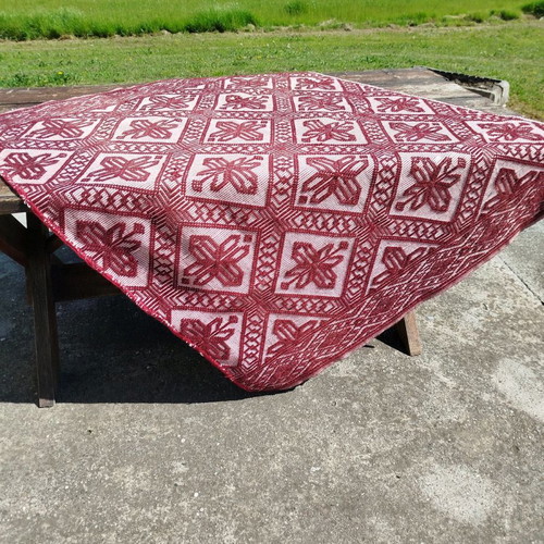 Vintage woven bed cover like new