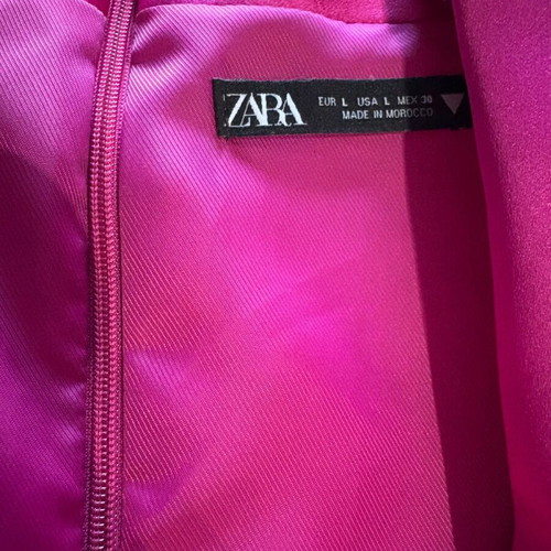 Zara dress fuchsia satin texture with shoulder pads like new, size L