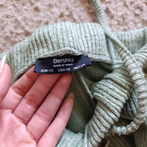 Soft Bershka tracksuit XS used, green