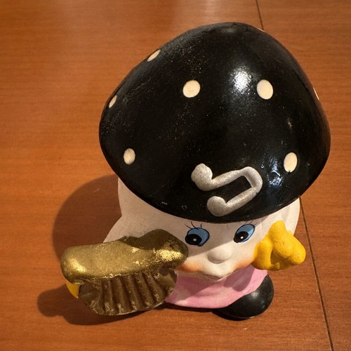 Ceramic mushroom-shaped money box decorative figure