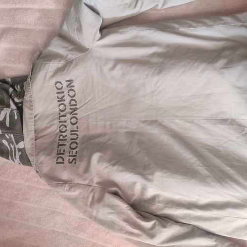 Zara boys' beige jacket with camouflage hood like new, size 13-14