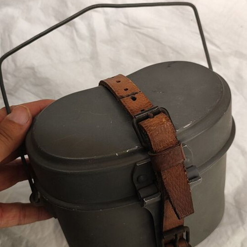 Military mess tin from World War II like new