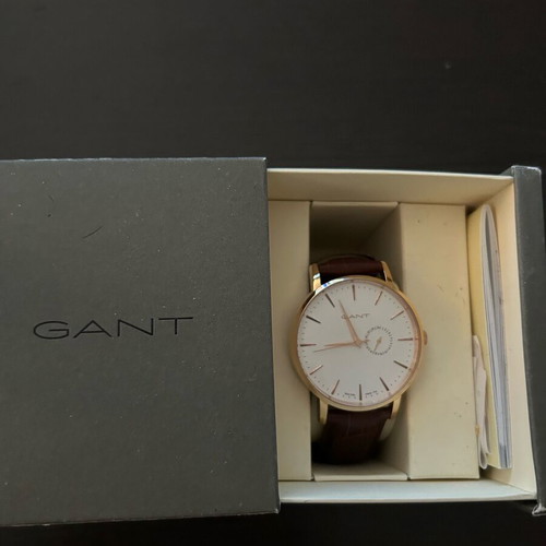 Gant watch like new with brown leather strap
