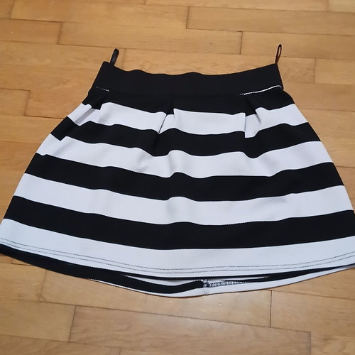 Paranoia Mini Skater Skirt like new, black and white stripes, size Small